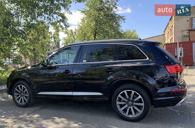 Позашляховик / Кросовер Audi Q7 2016 в 