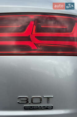 Позашляховик / Кросовер Audi Q7 2017 в 
