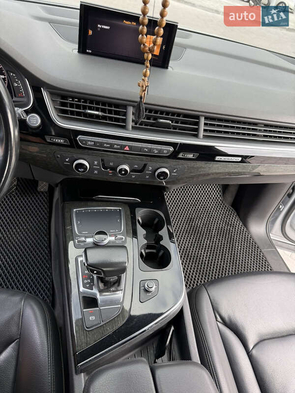 Внедорожник / Кроссовер Audi Q7 2017 в Виннице