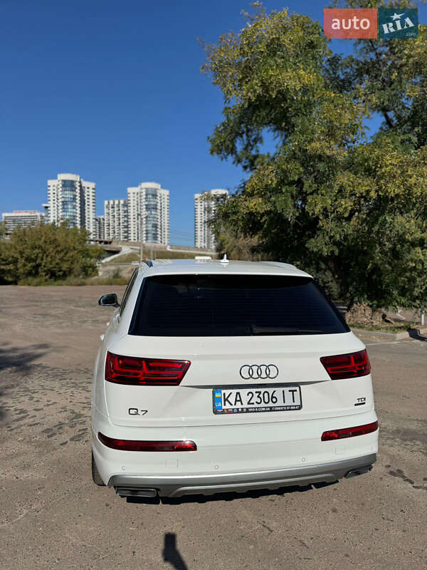 Позашляховик / Кросовер Audi Q7 2018 в Києві