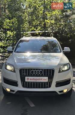 Позашляховик / Кросовер Audi Q7 2013 в Білогородці