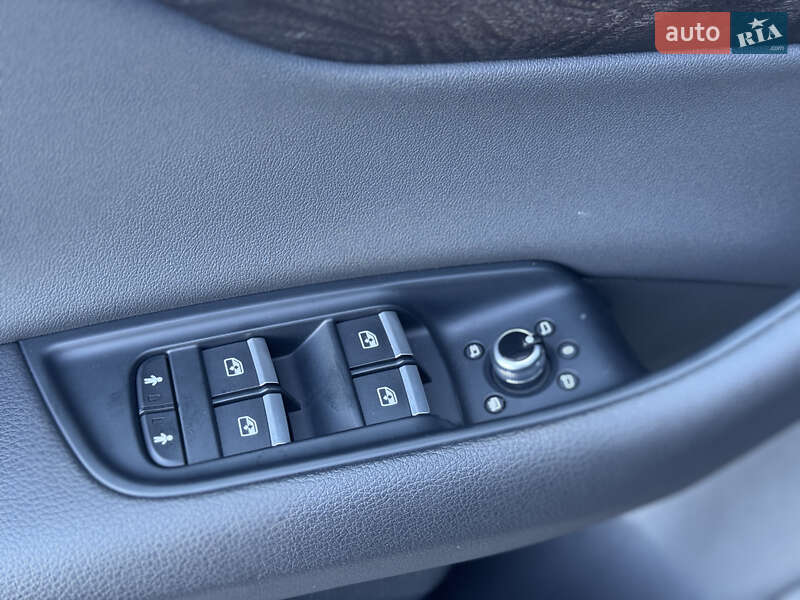 Позашляховик / Кросовер Audi Q7 2019 в Києві