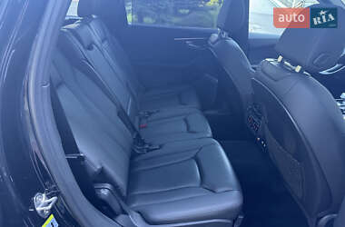 Позашляховик / Кросовер Audi Q7 2019 в 