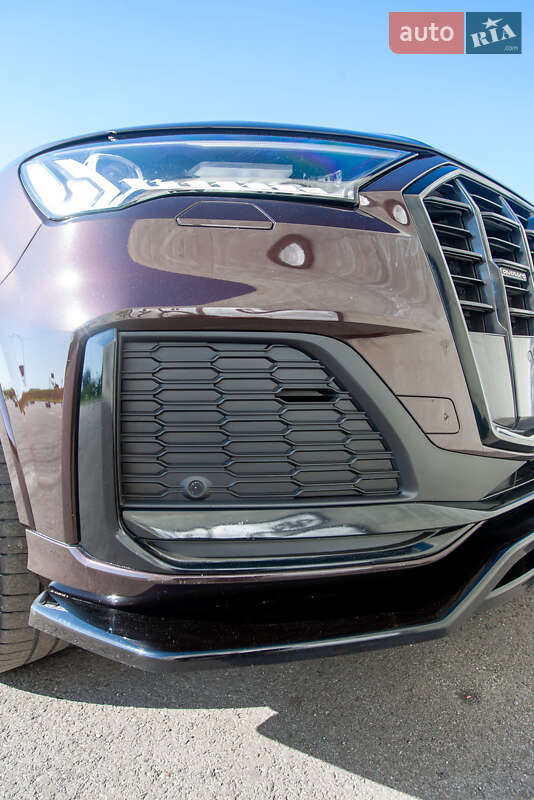 Позашляховик / Кросовер Audi Q7 2021 в Львові