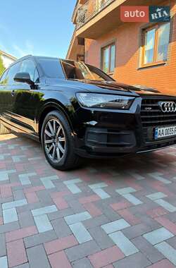 Позашляховик / Кросовер Audi Q7 2017 в Києві