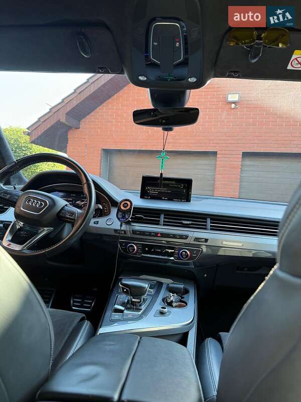 Внедорожник / Кроссовер Audi Q7 2017 в Киеве