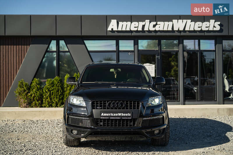 Внедорожник / Кроссовер Audi Q7 2010 в Черновцах