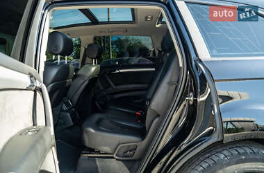 Позашляховик / Кросовер Audi Q7 2010 в 