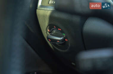 Позашляховик / Кросовер Audi Q7 2010 в 