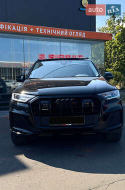 Позашляховик / Кросовер Audi Q7 2022 в  фото 7 Позашляховик / Кросовер Audi Q7 2022 в