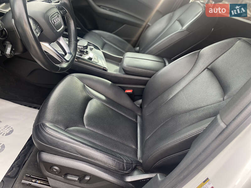 Внедорожник / Кроссовер Audi Q7 2018 в Луцке