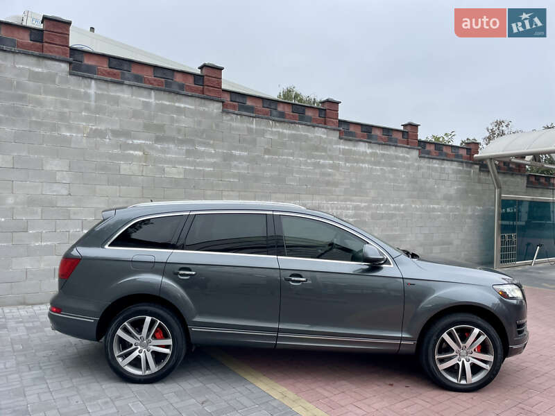 Внедорожник / Кроссовер Audi Q7 2015 в Ровно