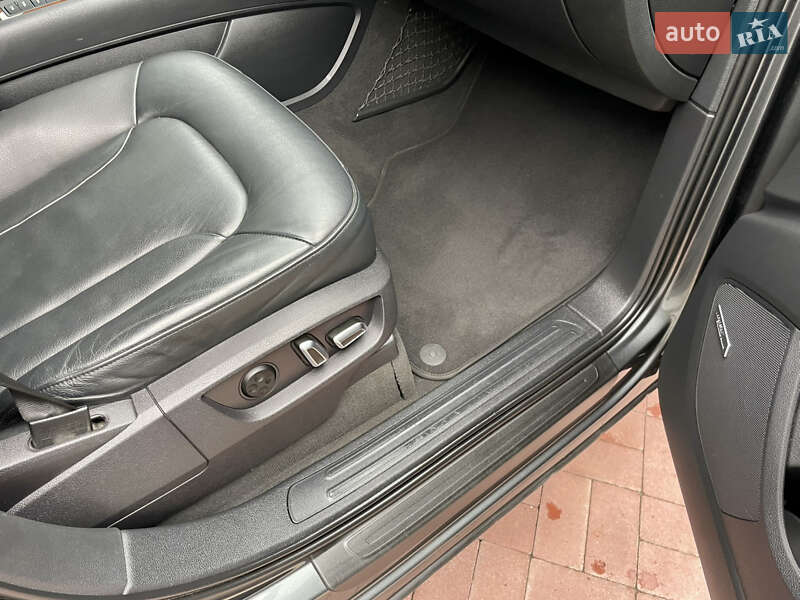 Внедорожник / Кроссовер Audi Q7 2015 в Ровно