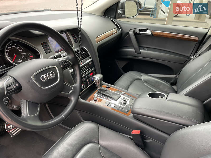 Внедорожник / Кроссовер Audi Q7 2015 в Ровно