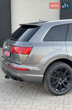 Внедорожник / Кроссовер Audi Q7 2017 в Запорожье