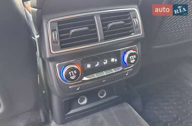 Позашляховик / Кросовер Audi Q7 2018 в 