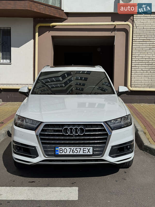 Позашляховик / Кросовер Audi Q7 2017 в Тернополі