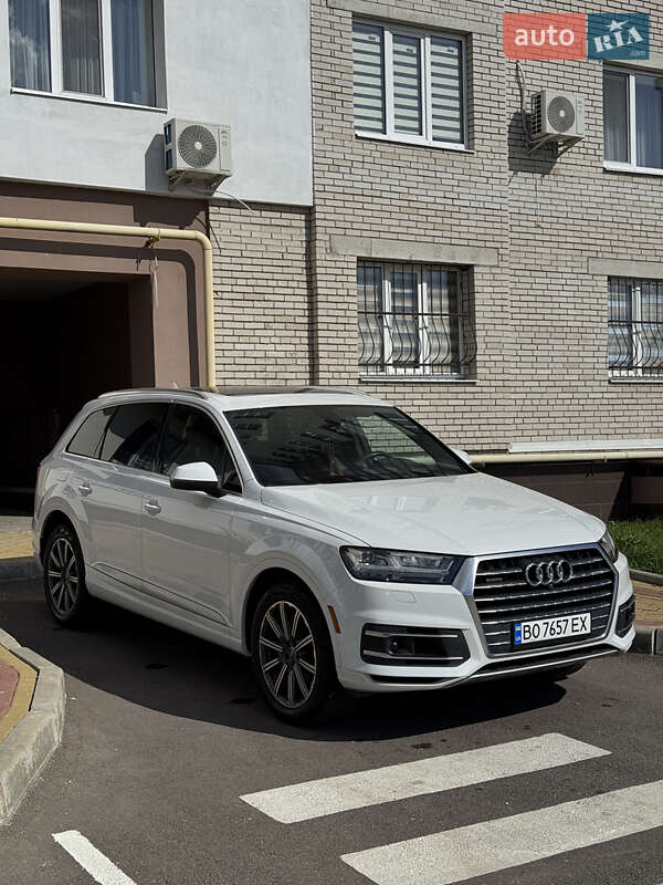 Позашляховик / Кросовер Audi Q7 2017 в Тернополі