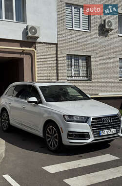 Позашляховик / Кросовер Audi Q7 2017 в 