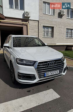 Позашляховик / Кросовер Audi Q7 2017 в 