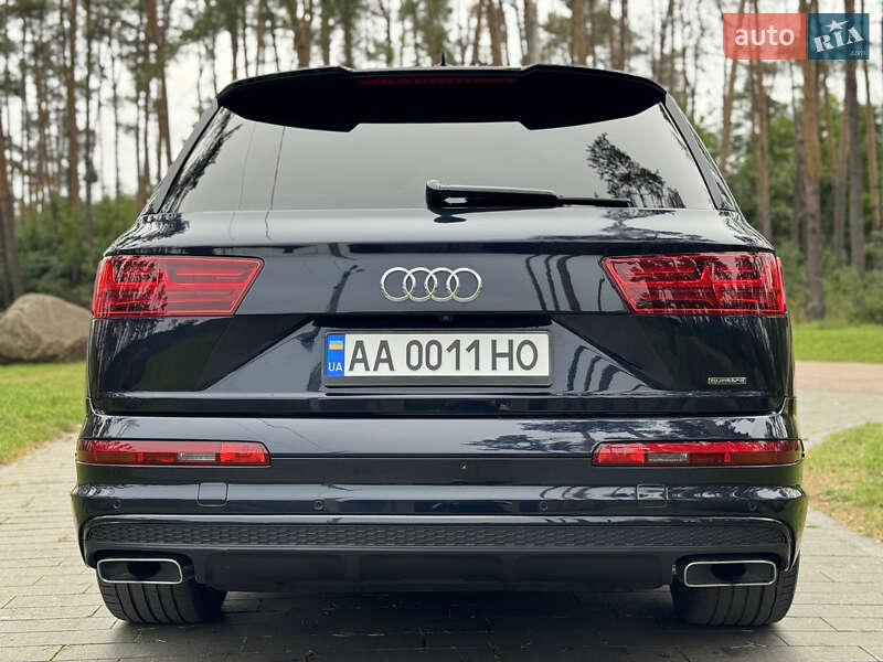 Позашляховик / Кросовер Audi Q7 2017 в Житомирі