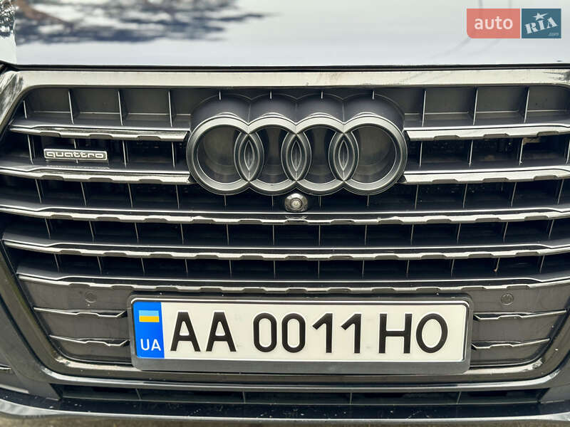 Позашляховик / Кросовер Audi Q7 2017 в Житомирі