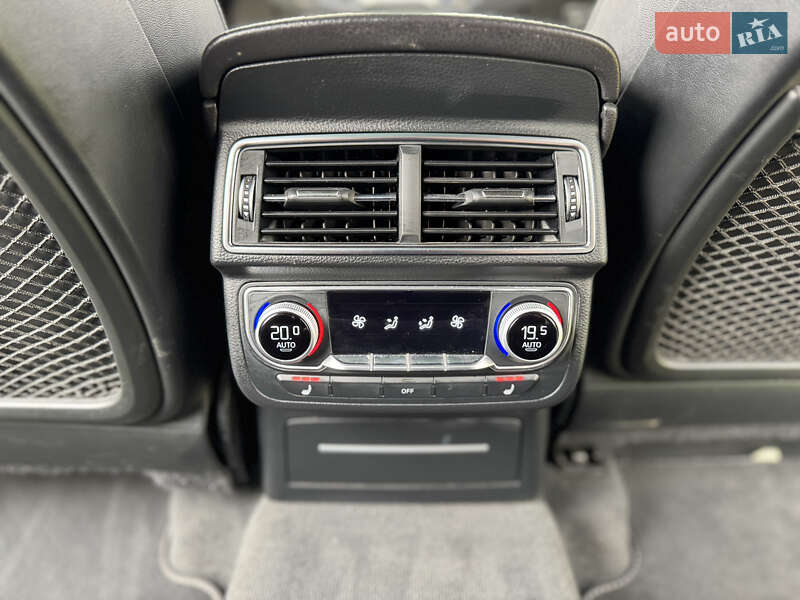 Позашляховик / Кросовер Audi Q7 2017 в Житомирі