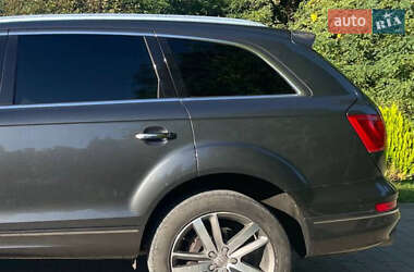 Внедорожник / Кроссовер Audi Q7 2013 в 