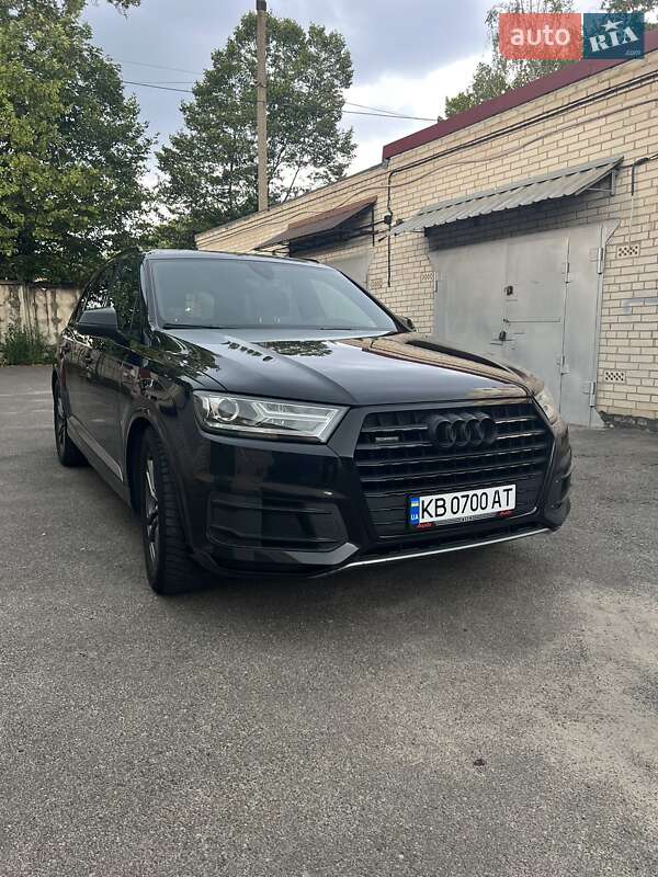 Внедорожник / Кроссовер Audi Q7 2015 в Виннице