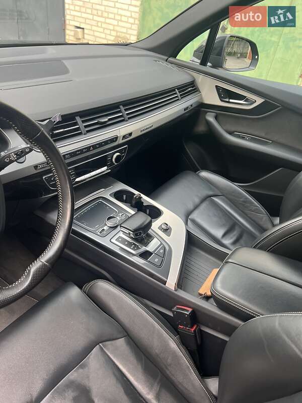 Внедорожник / Кроссовер Audi Q7 2015 в Виннице