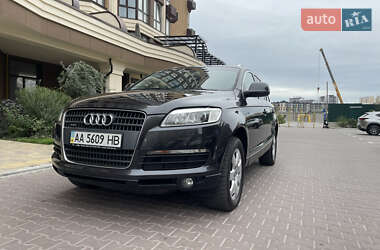 Внедорожник / Кроссовер Audi Q7 2007 в 