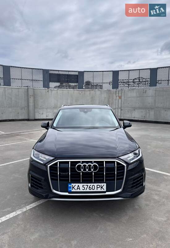 Внедорожник / Кроссовер Audi Q7 2019 в Киеве