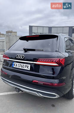 Внедорожник / Кроссовер Audi Q7 2019 в 