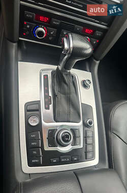 Позашляховик / Кросовер Audi Q7 2012 в 