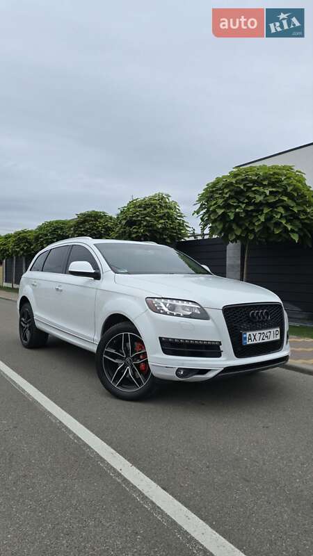 Внедорожник / Кроссовер Audi Q7 2013 в Киеве