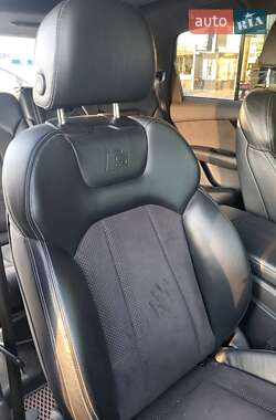 Позашляховик / Кросовер Audi Q7 2015 в 