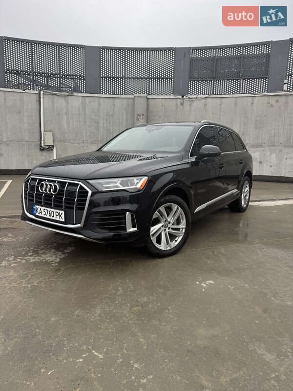 Внедорожник / Кроссовер Audi Q7 2019 в Киеве