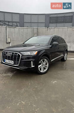 Внедорожник / Кроссовер Audi Q7 2019 в 
