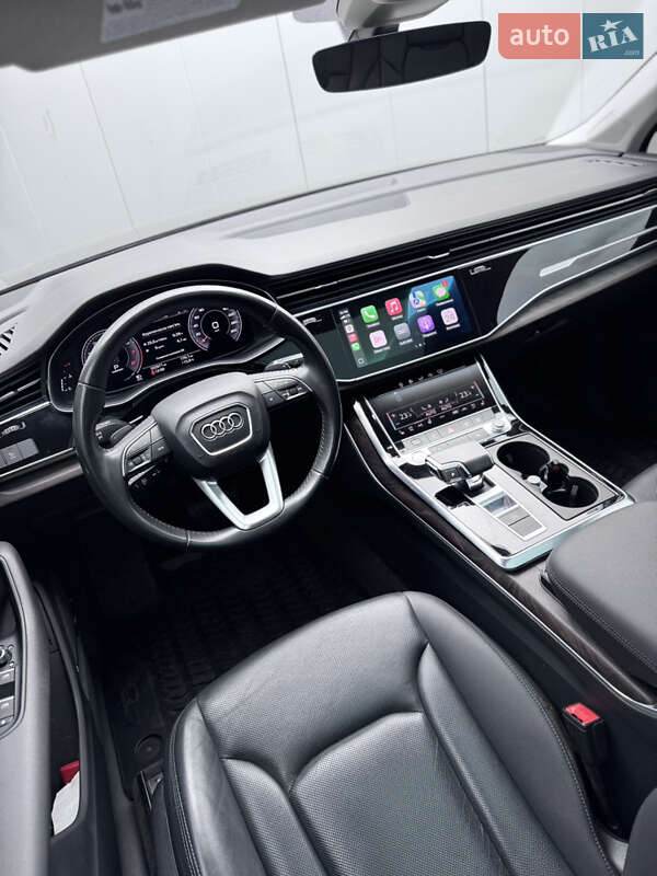 Внедорожник / Кроссовер Audi Q7 2019 в Киеве