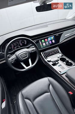 Внедорожник / Кроссовер Audi Q7 2019 в 