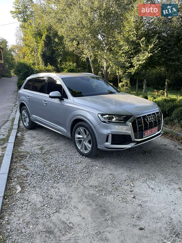 Позашляховик / Кросовер Audi Q7 2021 в Житомирі