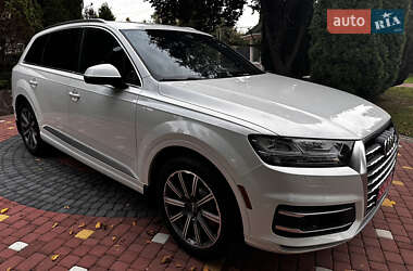 Позашляховик / Кросовер Audi Q7 2017 в 