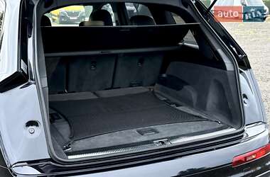 Внедорожник / Кроссовер Audi Q7 2019 в 