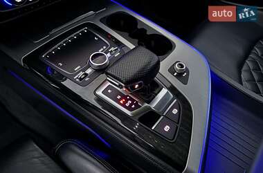 Внедорожник / Кроссовер Audi Q7 2019 в 