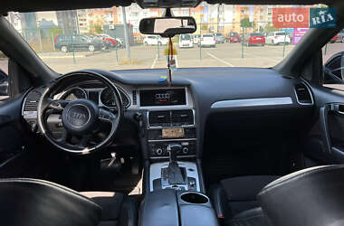 Внедорожник / Кроссовер Audi Q7 2012 в 