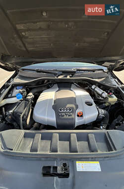 Внедорожник / Кроссовер Audi Q7 2012 в 