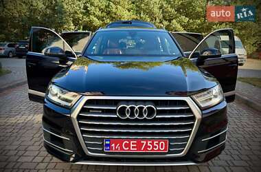 Позашляховик / Кросовер Audi Q7 2017 в 