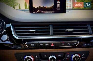 Позашляховик / Кросовер Audi Q7 2017 в 