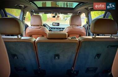 Позашляховик / Кросовер Audi Q7 2017 в 