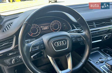 Внедорожник / Кроссовер Audi Q7 2018 в 